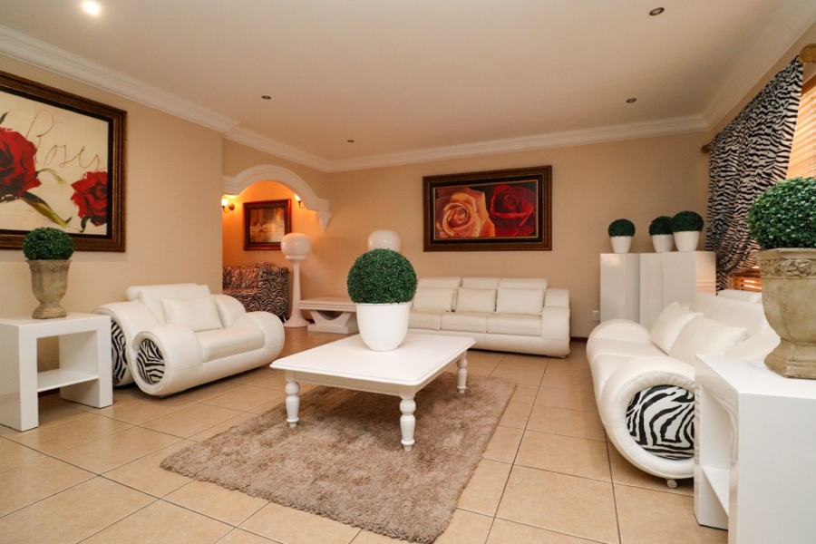 3 Bedroom Property for Sale in Wilkoppies North West